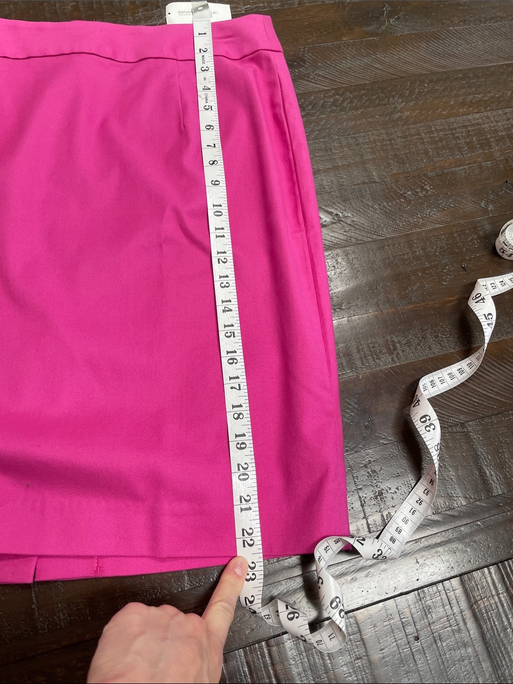 Banana Republic Bright Pink Pencil Skirt - Picture 6 of 7